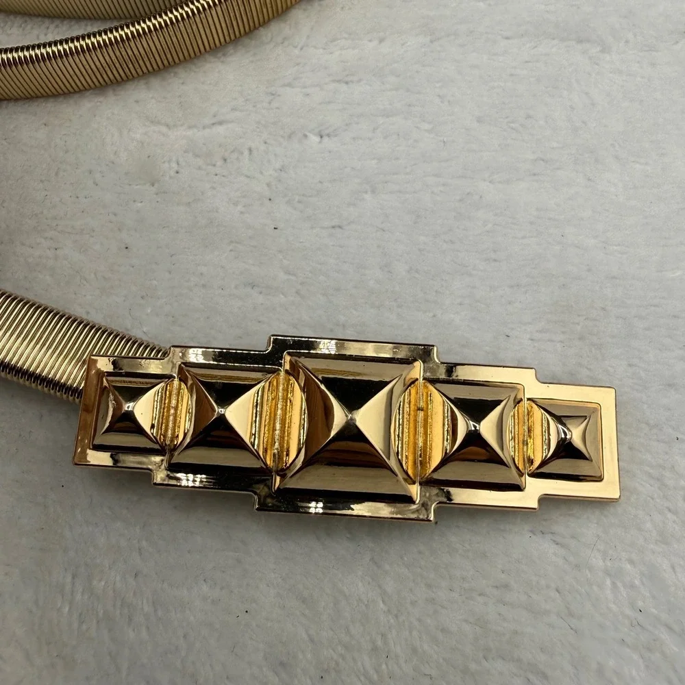 Vintage Gold Tone Stretch Snake Chain Belt Pyramid Stud Buckle Womens One Size